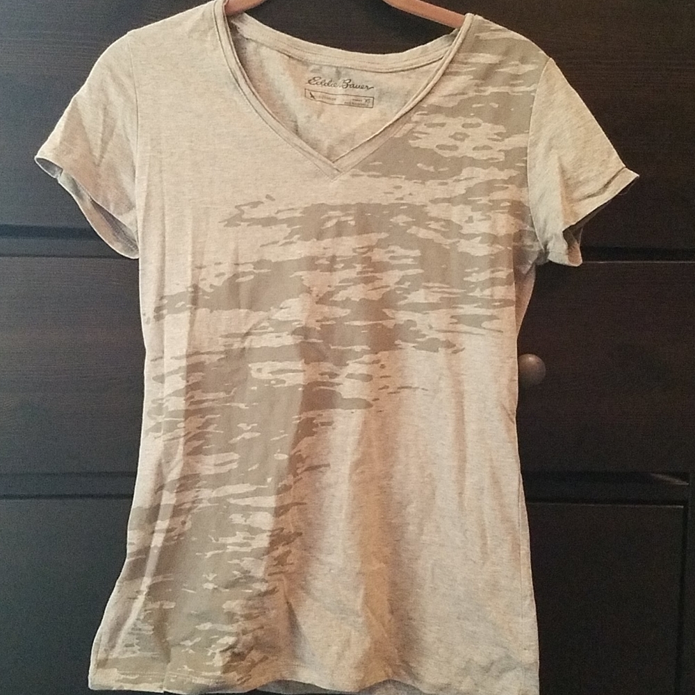Gray t-shirt